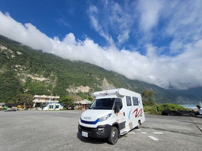 IVECO露營車-大蝸牛通舖